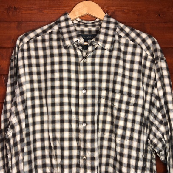 Banana Republic Button Up shirt size L - Picture 2 of 2